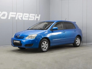 Хетчбэк Toyota Corolla 2004 года, 610000 рублей, Омск
