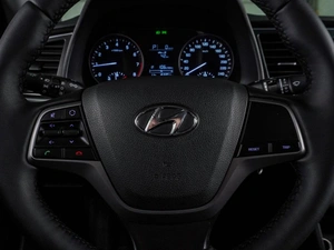 Седан Hyundai Elantra 2017 года, 979000 рублей, Воронеж