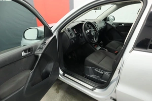 Внедорожник Volkswagen Tiguan 2015 года, 1500000 рублей, Курск
