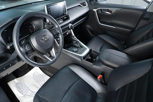 Внедорожник Toyota RAV4 2020 года, 4119000 рублей, Тюмень