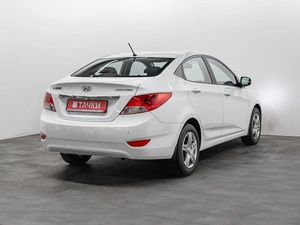 Седан Hyundai Solaris 2013 года, 1000000 рублей, Красноярск