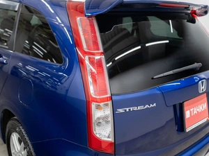 Минивэн Honda Stream 2009 года, 1050000 рублей, Красноярск