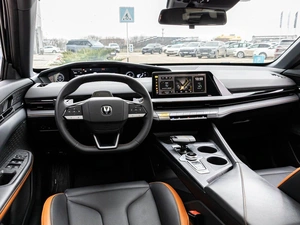 Лифтбек Changan UNI-V 2023 года, 2450000 рублей, Краснодар