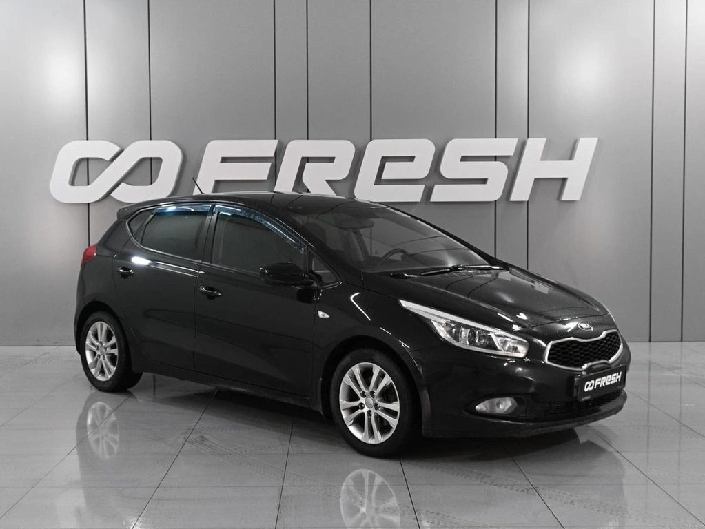 Хетчбэк Kia Ceed 2013 года, 1215000 рублей, Аксай