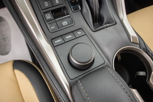 Внедорожник Lexus NX 2015 года, 2689000 рублей, Барнаул