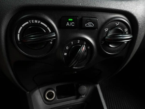 Седан Kia Rio 2011 года, 519000 рублей, Воронеж