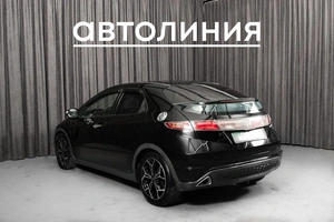 Хетчбэк Honda Civic 2008 года, 740000 рублей, Красноярск