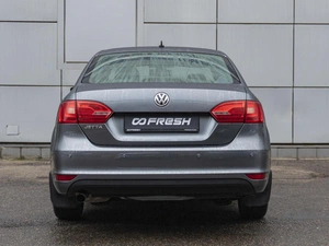 Седан Volkswagen Jetta 2013 года, 1010000 рублей, Санкт-Петербург