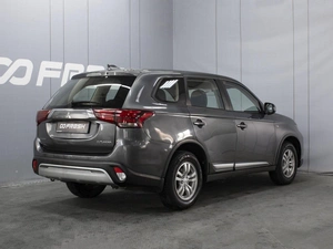Внедорожник Mitsubishi Outlander 2019 года, 1893000 рублей, Омск