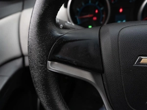 Седан Chevrolet Cruze 2015 года, 999000 рублей, Саратов