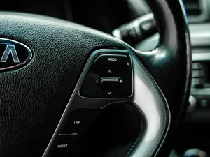 Седан Kia Rio 2017 года, 1090000 рублей, Красноярск