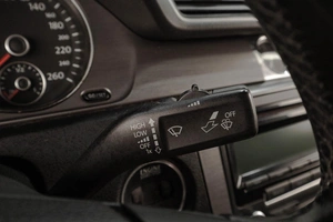 Седан Volkswagen Passat 2011 года, 949000 рублей, Челябинск