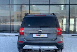 Внедорожник Skoda Yeti 2015 года, 1500000 рублей, Красноярск