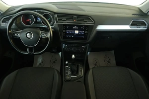 Внедорожник Volkswagen Tiguan 2020 года, 2789000 рублей, Омск