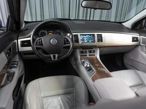 Седан Jaguar XF 2013 года, 1384000 рублей, Тюмень