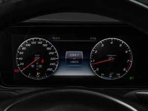 Седан Mercedes-benz E-класс 2018 года, 3049000 рублей, Тюмень