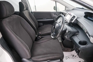 Минивэн Honda Freed 2012 года, 999000 рублей, Красноярск