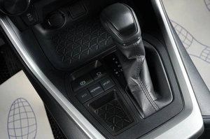Внедорожник Toyota RAV4 2021 года, 3119000 рублей, Тюмень