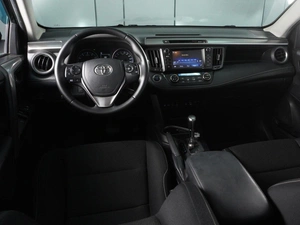 Внедорожник Toyota RAV4 2019 года, 2270000 рублей, Красный Пахарь