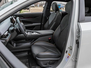 Лифтбек Changan UNI-V 2023 года, 2525000 рублей, Краснодар