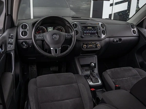 Внедорожник Volkswagen Tiguan 2011 года, 1430000 рублей, Краснодар