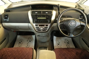 Универсал Toyota Opa 2003 года, 599000 рублей, Омск