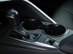 Седан Toyota Camry 2021 года, 2470055 рублей, Москва