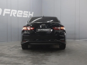 Седан Toyota Camry 2019 года, 2450000 рублей, Омск