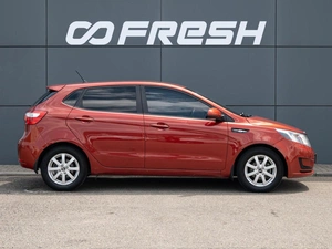 Хетчбэк Kia Rio 2012 года, 695000 рублей, Краснодар