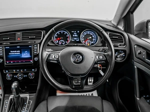 Хетчбэк Volkswagen Golf 2013 года, 1350000 рублей, Красноярск