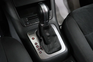 Внедорожник Volkswagen Tiguan 2015 года, 1849000 рублей, Омск
