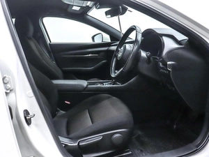 Хетчбэк Mazda 3 2019 года, 1770000 рублей, Красноярск