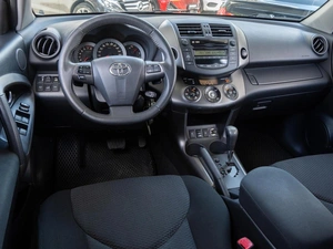 Внедорожник Toyota RAV4 2012 года, 1569000 рублей, Волгоград