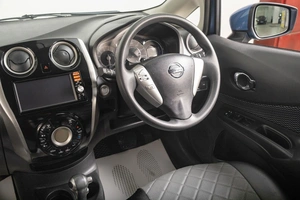 Хетчбэк Nissan Note 2015 года, 949000 рублей, Томск