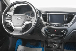 Седан Hyundai Solaris 2018 года, 1749000 рублей, Кемерово