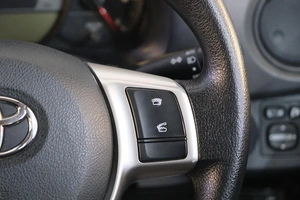 Хетчбэк Toyota Vitz 2014 года, 819000 рублей, Омск