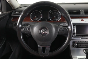 Седан Volkswagen Passat 2010 года, 869000 рублей, Пермь