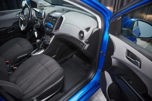 Седан Chevrolet Aveo 2013 года, 749000 рублей, Красноярск