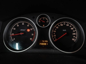 Седан Opel Astra 2012 года, 864000 рублей, Воронеж