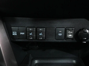 Внедорожник Toyota RAV4 2017 года, 2400000 рублей, Ростов-на-Дону