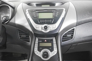 Седан Hyundai Avante 2011 года, 919000 рублей, Кемерово