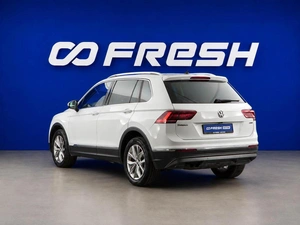 Внедорожник Volkswagen Tiguan 2018 года, 2389000 рублей, Москва