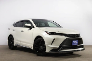 Внедорожник Toyota Harrier 2022 года, 4799000 рублей, Новосибирск