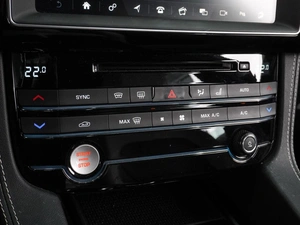 Внедорожник Jaguar F-Pace 2018 года, 4239000 рублей, Воронеж