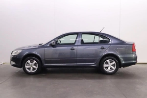 Хэтчбек Skoda Octavia 2013 года, 990000 рублей, Брянск