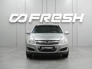 Седан Opel Astra 2011 года, 699000 рублей, Воронеж