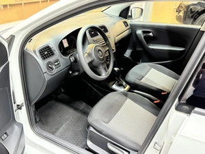 Седан Volkswagen Polo 2015 года, 797000 рублей, Красноярск