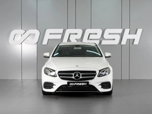 Седан Mercedes-benz E-класс 2016 года, 2270000 рублей, Красный Пахарь
