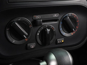 Внедорожник Nissan Juke 2013 года, 994000 рублей, Кирилловка