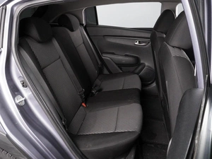 Хетчбэк Kia Rio X-Line 2017 года, 1429000 рублей, Красный Пахарь